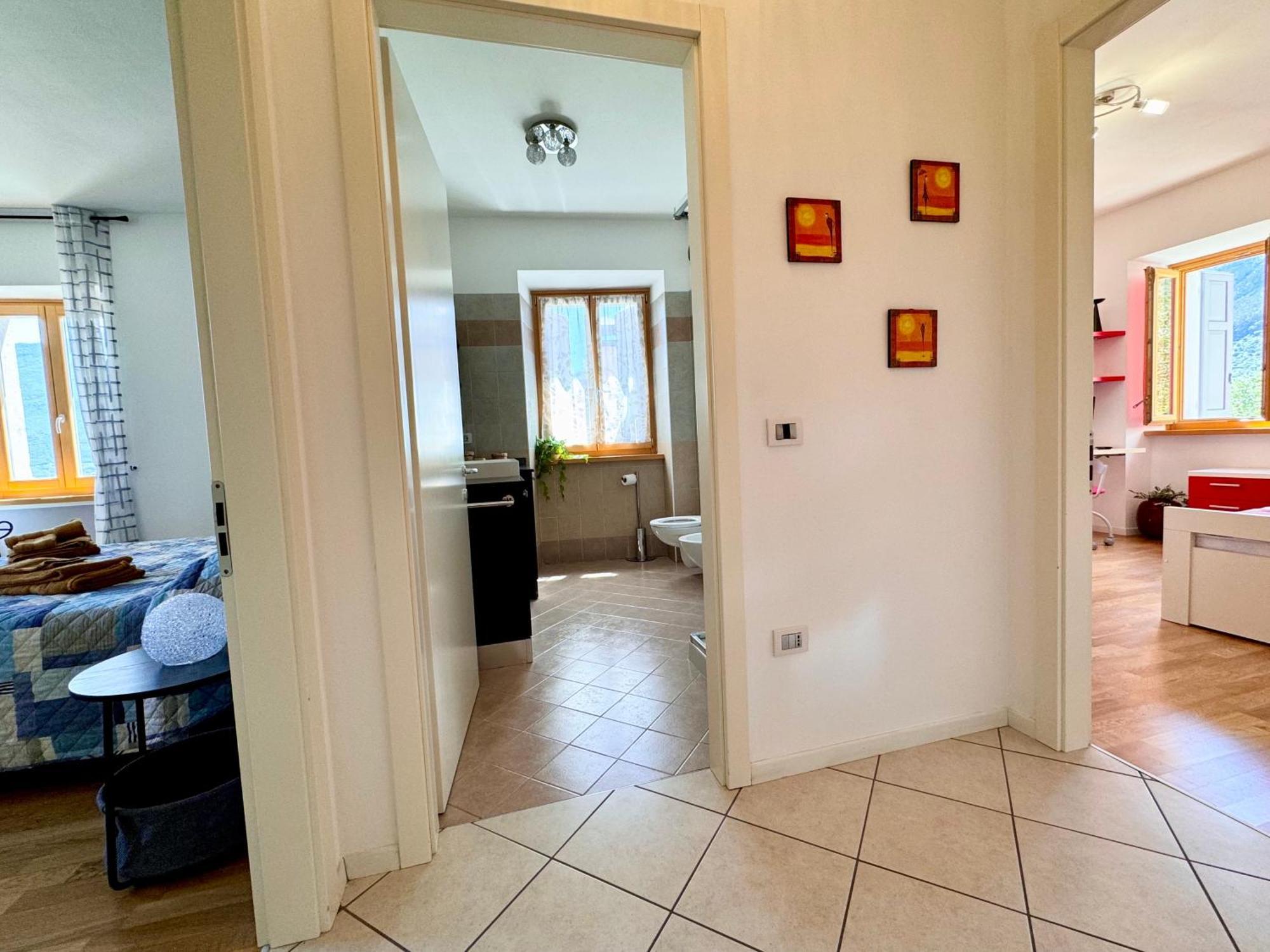 Das Rote Haus Riva del Garda Buitenkant foto